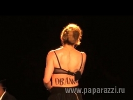 Мадонна вновь продемонстрировала всем свое тело (видео)
