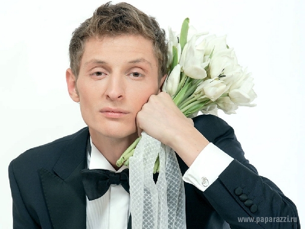 Павел Воля шокировал поклонников своим фото в свадебном платье