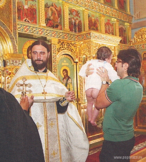 Андрей Малахов показал фото с крестин сына Филиппа Киркорова