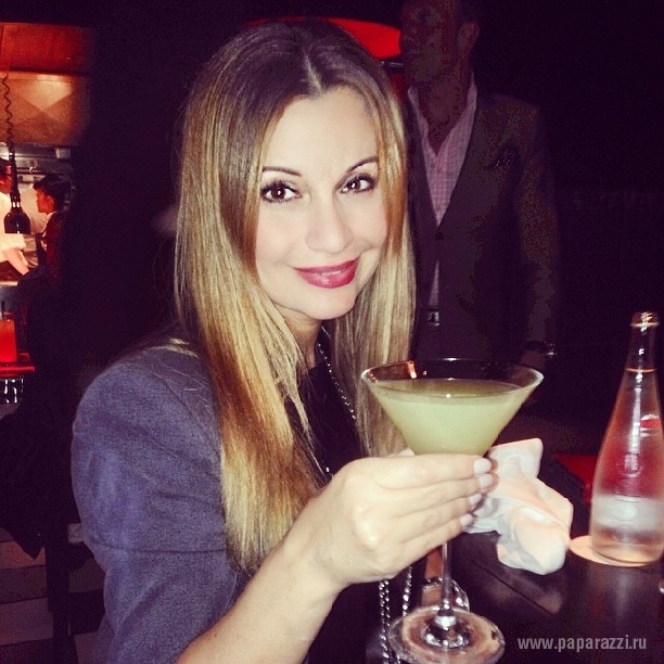 Ольга Орлова повеселилась в баре и отпраздновала Пасху
