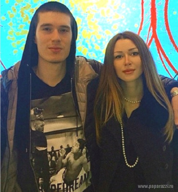Анна Заворотнюк прокатилась по Парижу на шикарной машине своего чеченского бойфренда