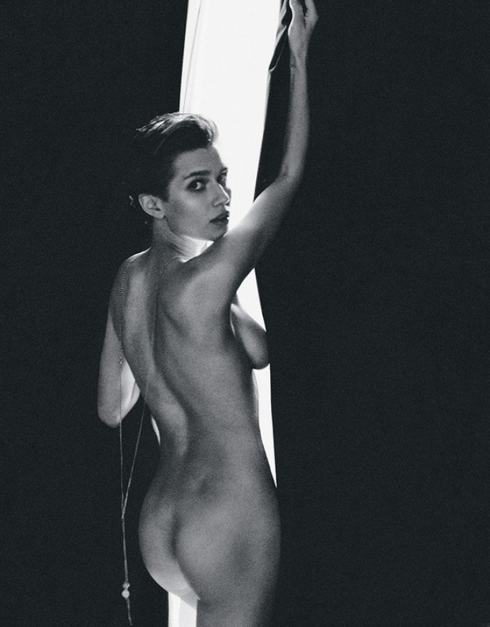 Красивая Даша Мельникова на эротических снимках. Фото с голой Дашей Мельниковой