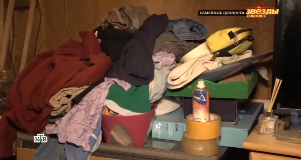 Беременная внучка Людмилы Гурченко, получившая миллионное наследство, живёт в бомжатнике