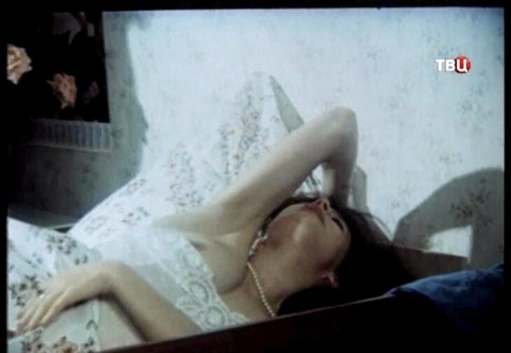 «Железная леди»: Екатерина Стриженова угодила в госпиталь. ТОП неожиданных голых фото Екатерины Стриженовой со съемок. Вот тебе и «Доброе утро»