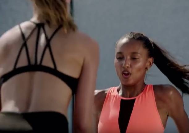 Новый клип рекламы спортивной одежды Victoria’s Secret заменил американцам пoрно (видео)