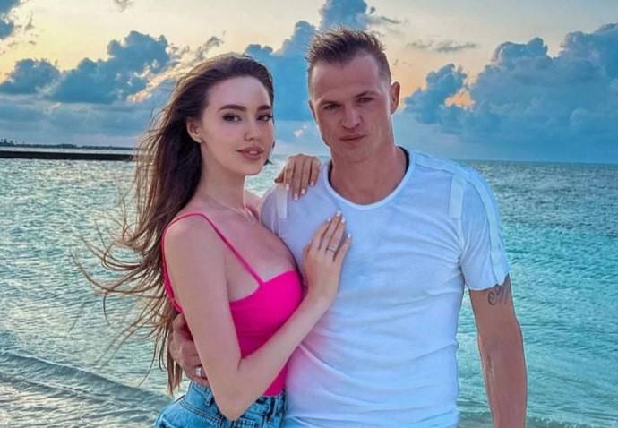 «Стараюсь не переживать»: Анастасия Костенко впервые прокомментировала слова Дмитрия Тарасова об их разводе