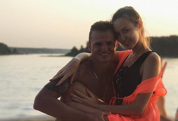 Дмитрий Тарасов поставил беременную Анастасия Костенко в неудобное положение