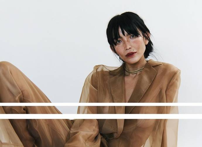 Дарина Эрвин решила показать, что от её груди еще кое-что осталось