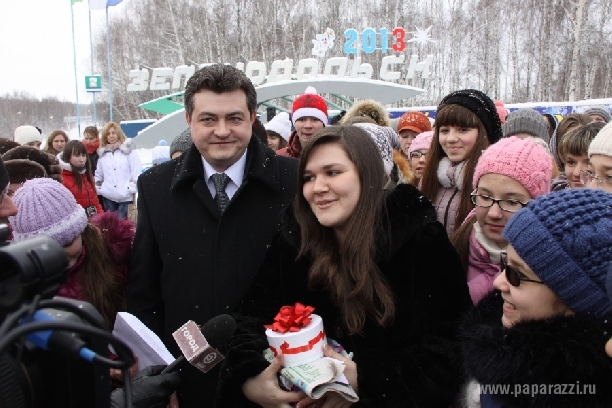 Поклонники подарили Дине Гариповой холодильник и стиральную машину