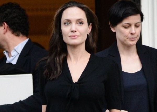 Анджелина Джоли смогла побороть анорексию и теперь вновь радует румяными щечками 