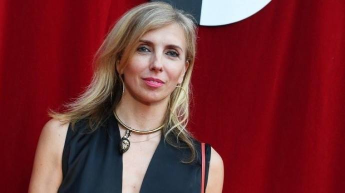 "Всех денег не заработать": Светлана Бондарчук призвала не открывать салоны красоты