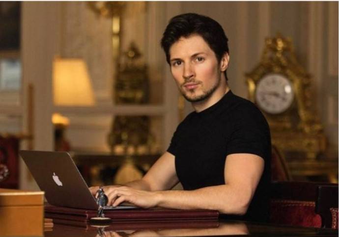 У миллионера Павла Дурова обнаружилось еще трое детей от симпатичной брюнетки