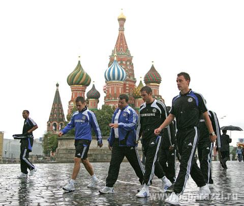 Игроки «Челси» отоварились в Москве (ВИДЕО)