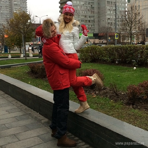Ольга Бузова устроила фотосессию с мужем в центре Москвы