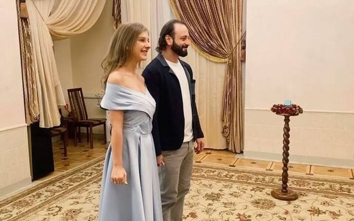 «Лиза, мы тебя упустили..»: жена Олега Газманова неоднозначно отреагировала на свадьбу Ильи Авербуха и Лизы Арзамасовой