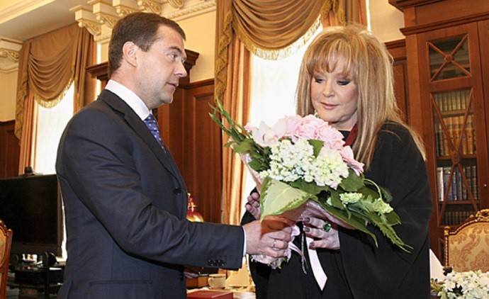 Дмитрий Медведев посетил закрытую вечеринку Аллы Пугачёвой