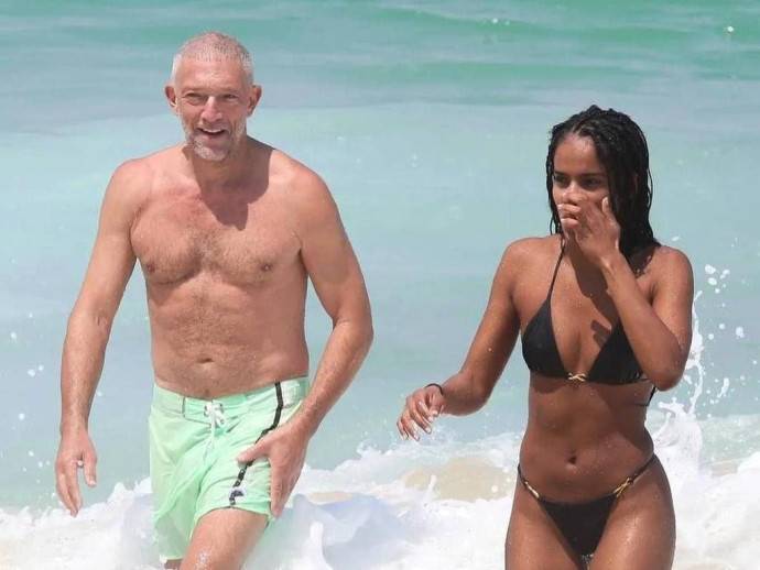 Папарацци подловили подкаблучника Венсана Касселя и Нару Баптисту на пляже в Рио. Топ фото бразильской красавицы Нары баптисты в бикини