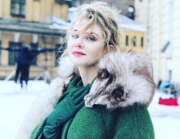 Рената Литвинова выложила в блог снимок топлесс