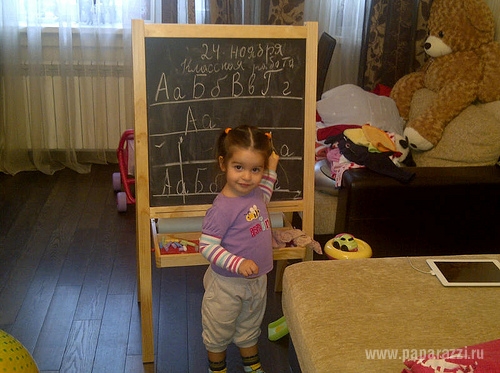 Двухлетняя дочь Ксении Бородиной уже пошла в школу