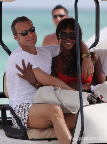 Наоми Кэмпбелл и Владислав Доронин наслаждаются отдыхом в Майами