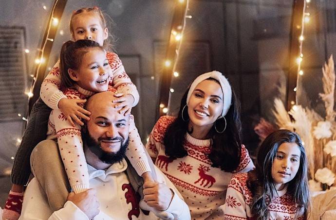 Оксана Самойлова устроила ужасающий новогодний квест своим детям