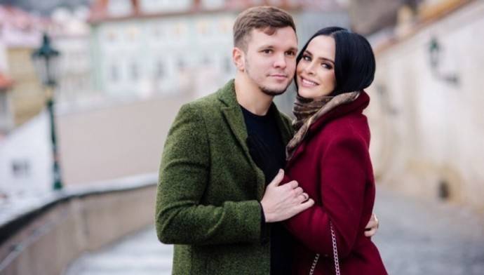 «Мне не от кого рожать»: Виктория Романец и Антон Гусев официально развелись