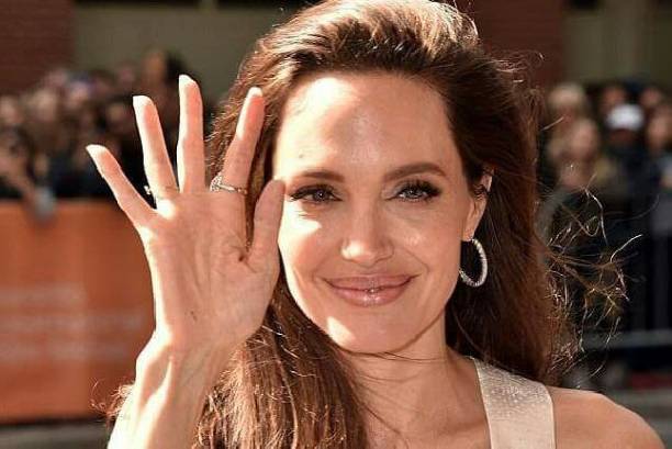 Анджелина Джоли чересчур увлеклась похудением