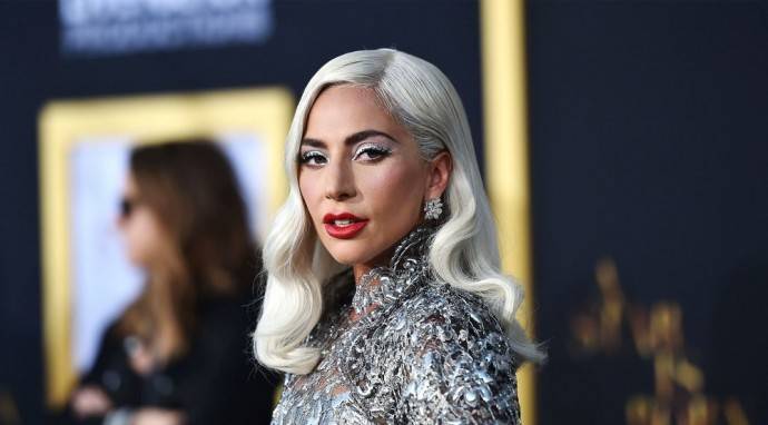 "Это не предрассудки" : Леди Гага решила самоизолироваться
