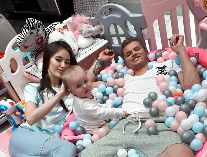 Дмитрий Тарасов отмечает день рождения дочери накануне новых судебных разборок и в статусе безработного