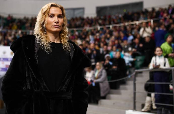 «Она столкнулась с жестокостью»: дочери тренера Этери Тутберидзе пришлось покинуть Россию из-за диагноза