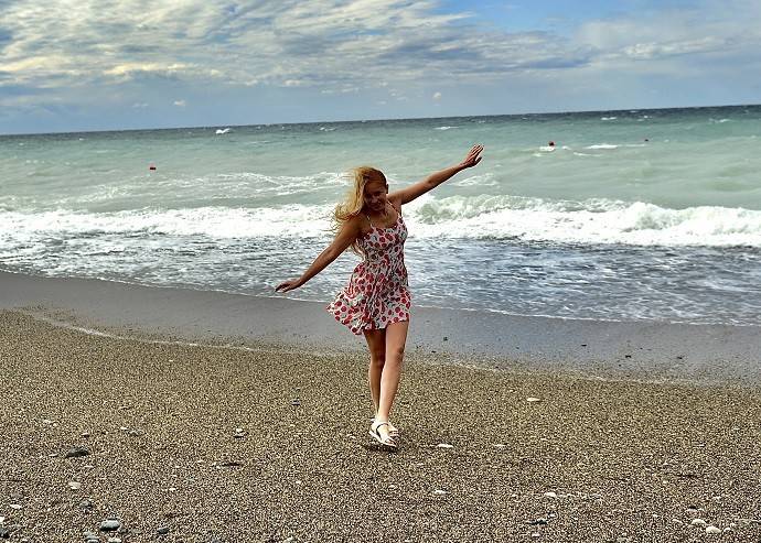 «Дай мне, море»: Любава Трофимова нашла ответ на вопрос у кого просить сил 