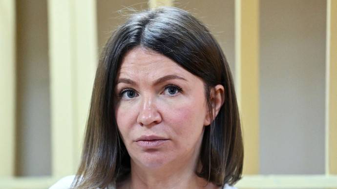Елена Блиновская не смогла выплатить зарплату 400 сотрудникам