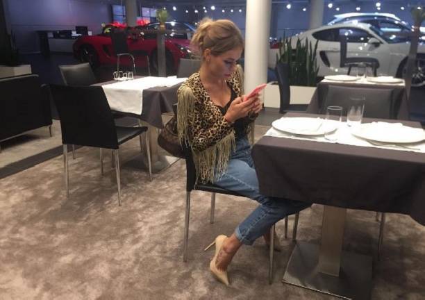 Анне Хилькевич пришлось извиниться за скандал с сумочкой от Dolce&Gabbana