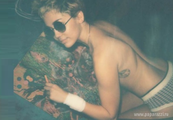В сети появилось продолжение скандальной фотосессии Майли Сайрус для V Magazine