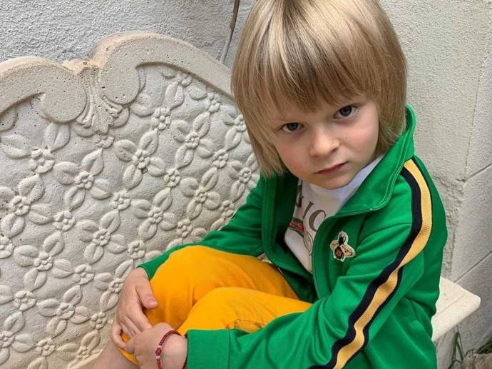 Сын Евгения Плющенко продолжает тренироваться даже со сломанной рукой