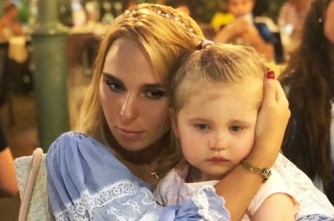 «Никак не сдадимся, мам»: Дочь Пелагеи дала отпор коронавирусу