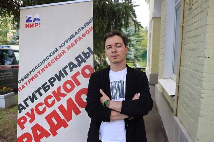 Родион Газманов присоединился к Агитбригаде «Русского Радио» на концерте в Нижнем Новгороде