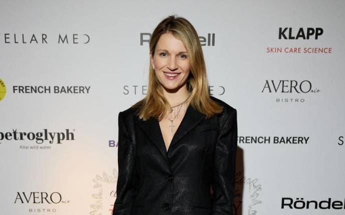 Женя Малахова, Катя Гордон, Хатуна Аташян и другие звезды собрались на ярком предновогоднем бранче Женя Малахова, Катя Гордон, Хатуна Аташян и другие звезды собрались на ярком предновогоднем бранче