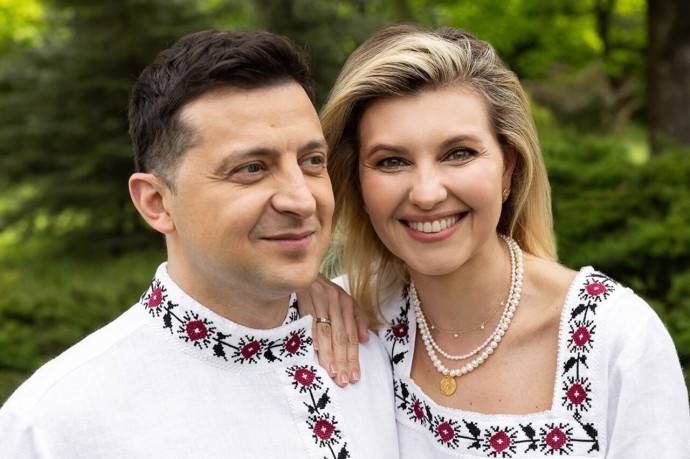 Супруга украинского президента Елена Зеленская потратила в Нью-Йорке больше миллиона долларов на украшения и потребовала уволить сотрудницу бутика