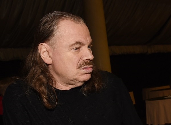 Владимир Пресняков - старший пришел на концерт в протертом свитере