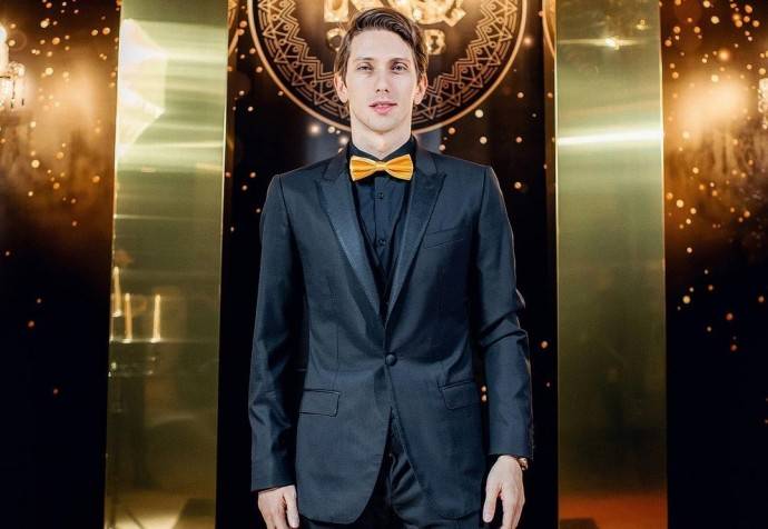 23-летний сын олигарха певец Юркисс получил медаль ордена "За заслуги перед Отечеством"