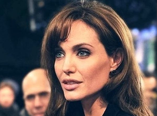 Анджелина Джоли призналась, что начала жить с парнем уже в 14 лет