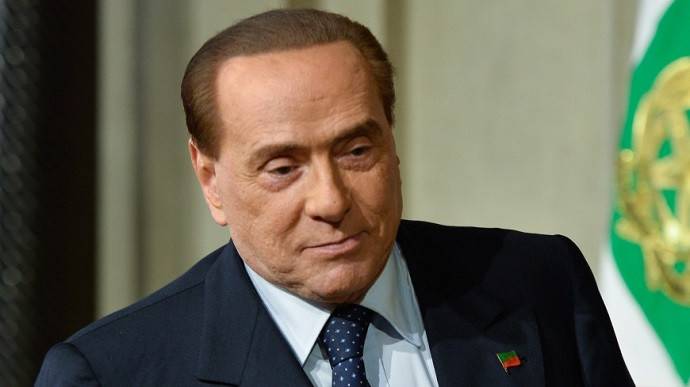 У попавшего в реанимацию 86-летнего итальянского политика Сильвио Берлускони обнаружили рак крови