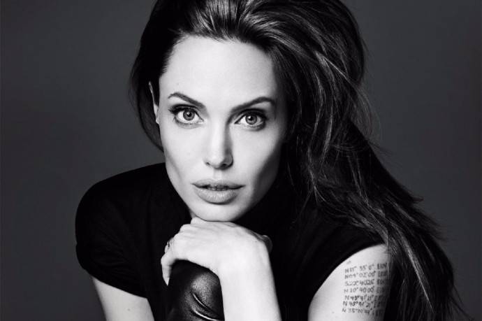 Анджелина Джоли впервые высказалась о романе с молодым рэпером