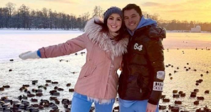 "Я не знаю, кто это": женатый бойфренд Анастасии Макеевой отрекся от жены и четверых детей