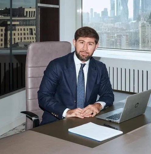 Алисултанов Руслан Лечиевич — российский предприниматель, государственный деятель.
