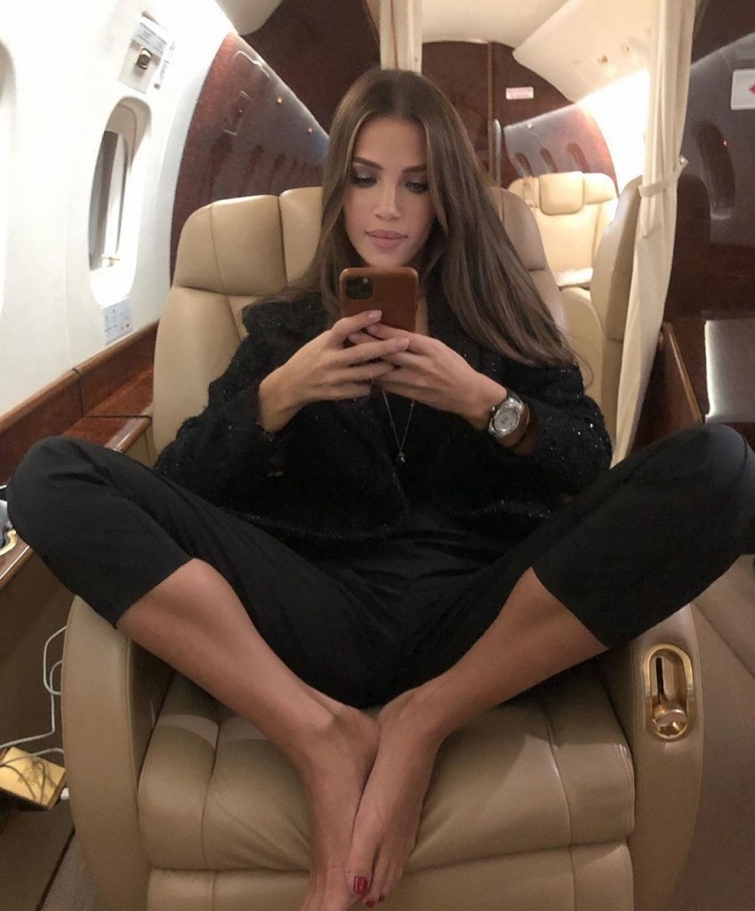 Инесса Шевчук в самолете