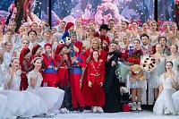 Регина Тодоренко, Лера Кудрявцева, Мария Мельникова и другие звезды стали гостями на аншлаговой премьере ледового шоу «Белоснежка» Евгения Плющенко и Яны Рудковской