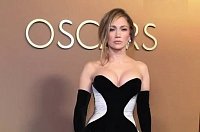 Дженнифер Лопес порадовала гостей индийской свадьбы зажигательным выступлением в блестящем купальнике