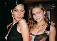 Сестрички Хадид тоже оказались в файлах Эпштейна